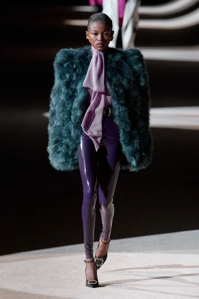 Look 43